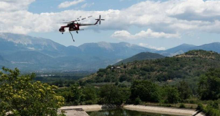 Incendio a Raiano, tornano in azione due mezzi aerei